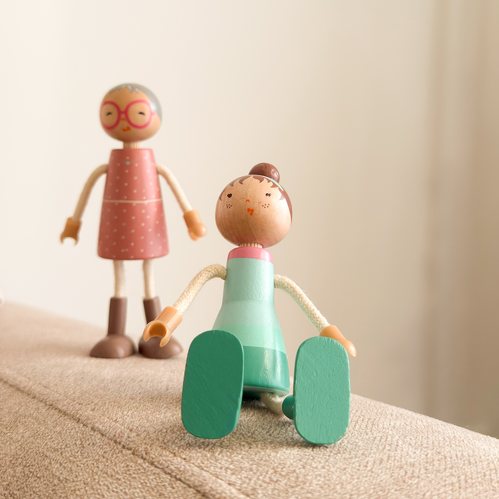 Wooden Dollhouse Family Dolls Set of 7 Ages 3+ | Giant Bean
